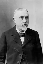 エミールエティエンヌギメ